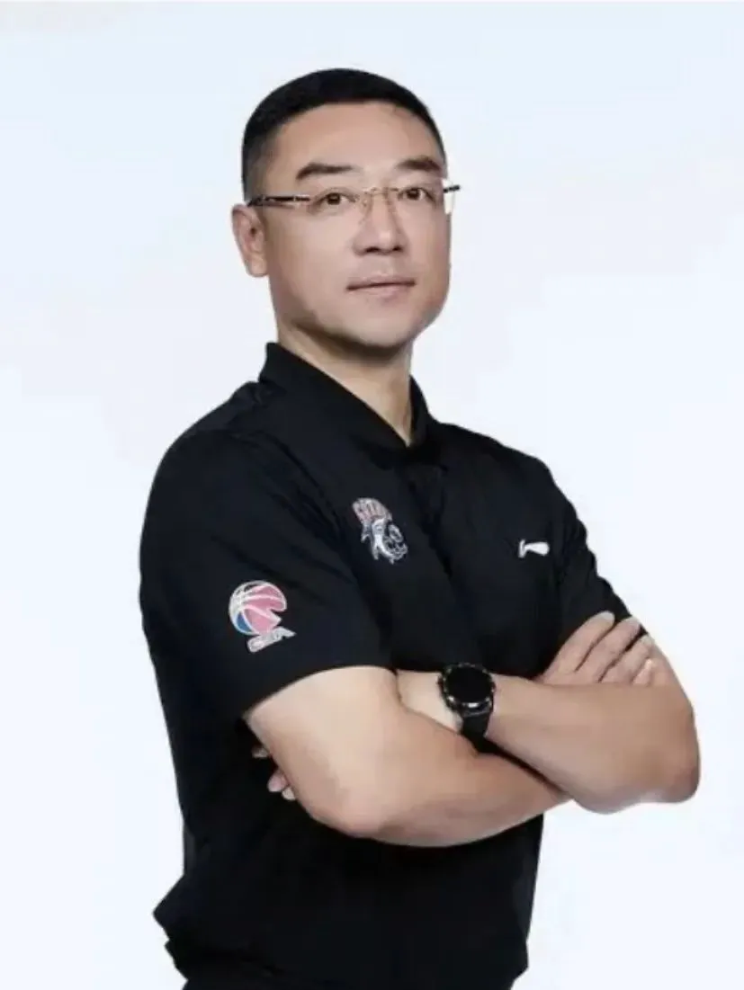 使用虚拟现实技术进行篮球站位训练的方法_0